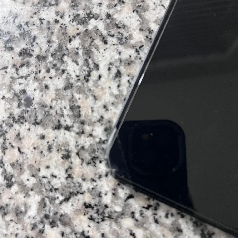 Apple iPhone 13 - Midnight